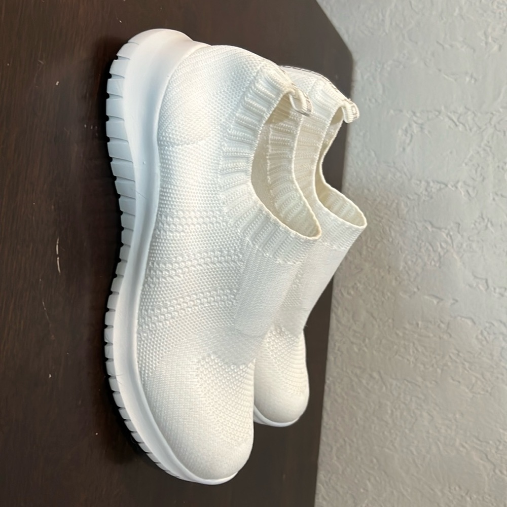 White slip on tennis shoes